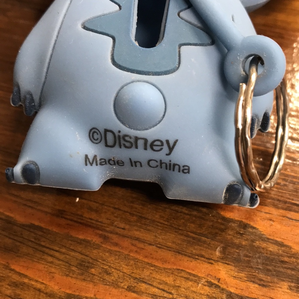 NWOT Disney Soft Vinyl Stitch Keyring - Picture 4 of 6